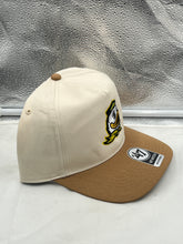 Load image into Gallery viewer, Oregon Ducks NCAA '47 Brand Natural Two Tone Hitch Adjustable Snapback Hat - front view showcasing the stylish two-tone design and adjustable snapback closure.