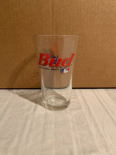 Load image into Gallery viewer, Los Angeles Dodgers MLB 16oz Pint Budweiser Glass Mug Cup with durable construction, ideal for serving beer or soda at gatherings and game days.