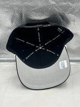 Load image into Gallery viewer, Pittsburgh Steelers NFL '47 Brand Black Rope Hitch Snapback Adjustable Hat paired with a Steelers jersey, demonstrating how to style the hat for game day.