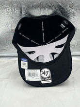 Load image into Gallery viewer, Close-up view of the adjustable snapback closure and quality corduroy fabric of the Georgia Bulldogs NCAA '47 Corduroy Black Hitch Script Adjustable Snapback Hat.