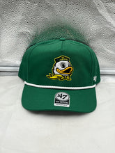 Load image into Gallery viewer, Oregon Ducks NCAA '47 Brand Green Hitch Rope Adjustable Snapback Hat showcasing vibrant green color and iconic Ducks logo, perfect for fans.