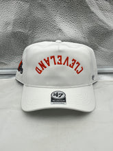 Load image into Gallery viewer, Cleveland Browns NFL '47 White Reversed Script Hitch Snapback Adjustable Hat showcasing stylish design and comfortable fit for fans.