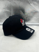 Load image into Gallery viewer, Close-up view of the adjustable strapback on the Georgia Bulldogs NCAA '47 Throwback Black Clean Up Hat for a personalized fit.