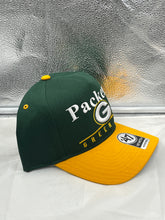 Load image into Gallery viewer, Green Bay Packers NFL '47 Brand Green Two Tone Hitch Snapback Adjustable Hat - Casey's Sports Store