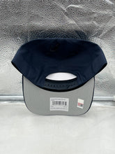 Load image into Gallery viewer, Side view of Illinois Fighting Illini NCAA '47 Throwback Navy Hitch Adjustable Snapback Hat highlighting the adjustable strap feature for a custom fit.