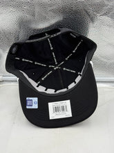 Load image into Gallery viewer, The back view of the Oregon Ducks NCAA '47 Brand Black Hitch Rope Adjustable Snapback Hat showing the adjustable strap.