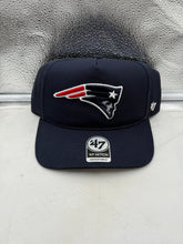 Load image into Gallery viewer, Front view of the New England Patriots NFL '47 Brand Navy Blue Hitch Snapback Adjustable Hat, perfect for fans of the New England Patriots hat.