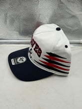Load image into Gallery viewer, Side view of the Atlanta Braves MLB '47 Brand White TT Diamond Hitch Adjustable Snapback Hat displaying the adjustable snapback closure, perfect for a comfortable fit for all Atlanta Braves hat supporters.
