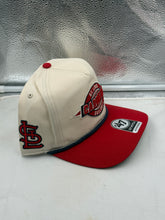Load image into Gallery viewer, Wearing the St Louis Cardinals MLB '47 Natural Two Tone Hitch Rope Adjustable Snapback Hat at a baseball game, showcasing team allegiance.