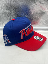 Load image into Gallery viewer, Adjustable snapback closure of the New England Patriots NFL '47 Throwback Blue Script Hitch Hat, ensuring a comfortable fit for all fans.