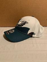 Load image into Gallery viewer, Philadelphia Eagles '47 Brand NFL Solo Wave Stretch Fit One Size Fit Hat Cap - Casey's Sports Store