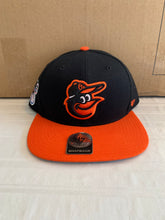 Load image into Gallery viewer, Baltimore Orioles MLB '47 Brand Black Sure Shot Two Tone Captain Snapback Hat - Casey's Sports Store