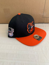 Load image into Gallery viewer, Baltimore Orioles MLB '47 Brand Black Sure Shot Two Tone Captain Snapback Hat - Casey's Sports Store