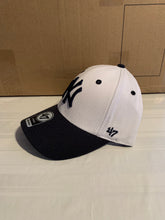 Load image into Gallery viewer, New York Yankees MLB '47 Brand White Two Tone MVP One Size Adjustable Hat - Casey's Sports Store