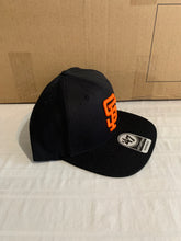 Load image into Gallery viewer, San Francisco Giants MLB '47 Brand Black No Shot Captain Snapback Hat - Casey's Sports Store