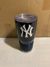 Load image into Gallery viewer, New York Yankees MLB 30oz Tumbler Cup Mug Boelter Brands - Casey's Sports Store