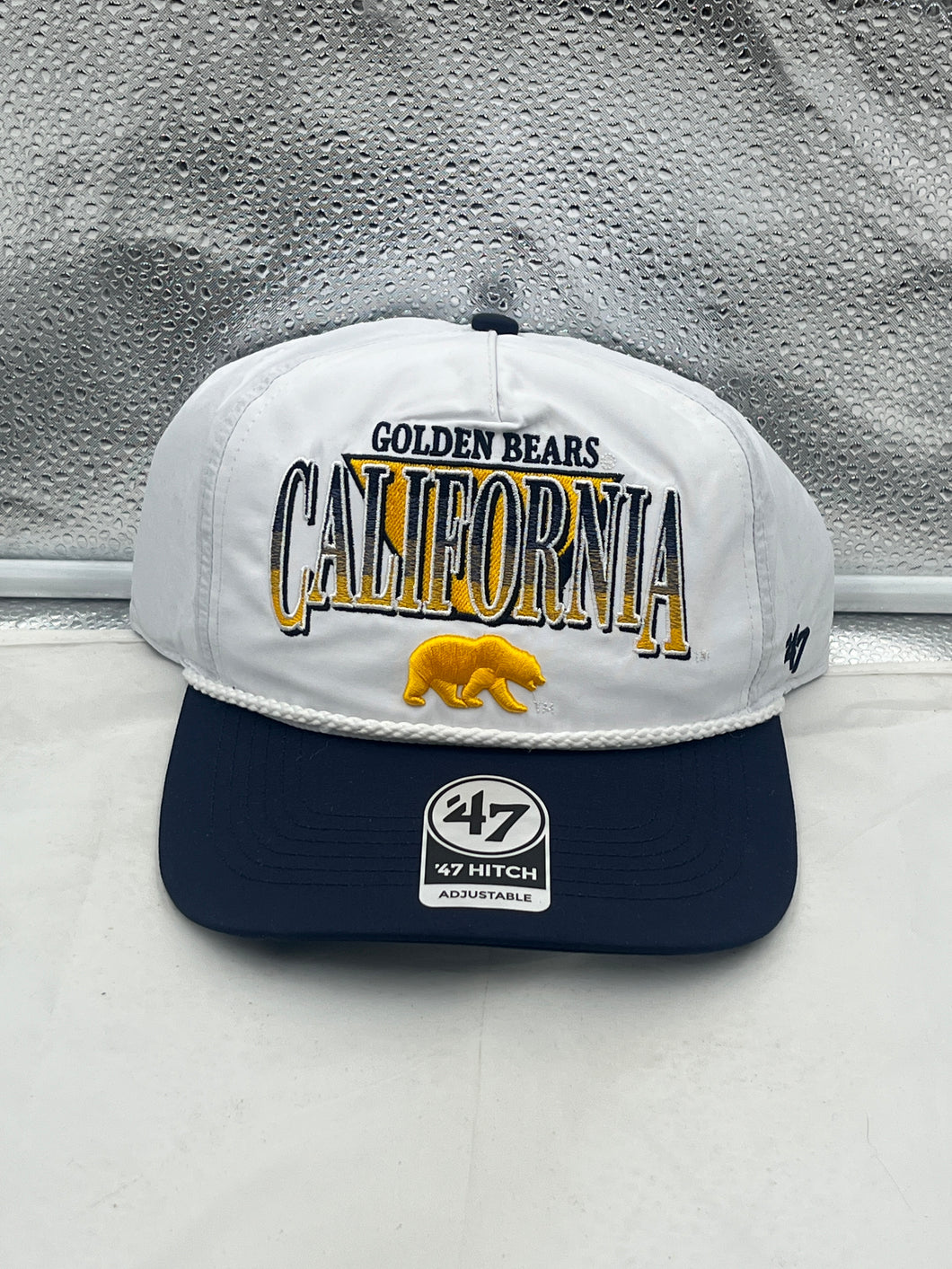 California Golden Bears NCAA '47 Brand White TT Hitch Adjustable Snapback Hat featuring an iconic logo, designed for comfort and style, perfect for fans to showcase their team pride.