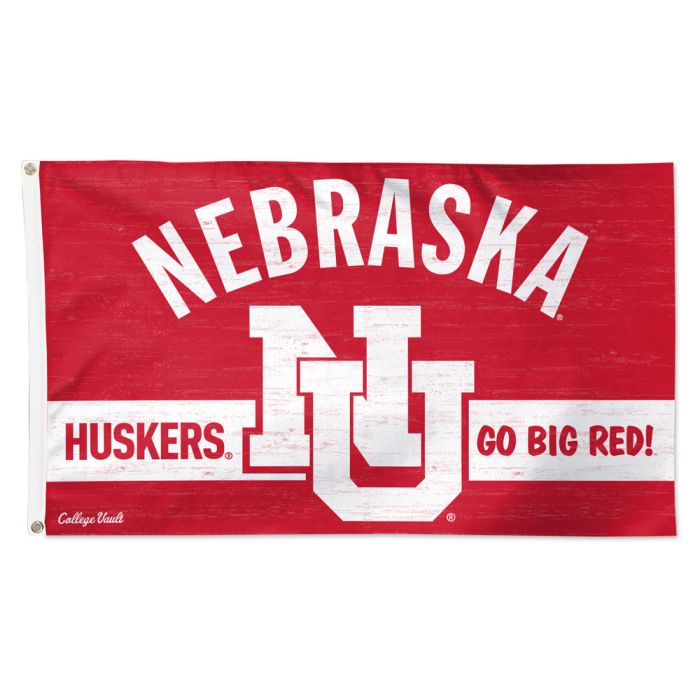 Nebraska Cornhuskers NCAA Throwback Red 3' x 5' Deluxe Team Flag Wincraft