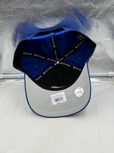 Load image into Gallery viewer, Texas Rangers MLB &#39;47 Brand Throwback Blue Hitch Snapback Hat styled with casual attire, ideal for on-the-go fans of the Texas Rangers hat.
