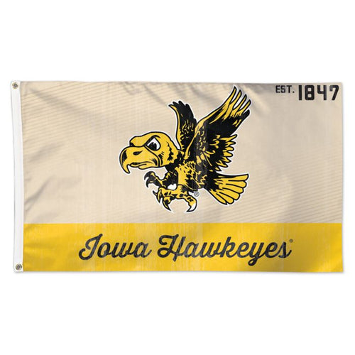Iowa Hawkeyes Throwback NCAA 3' x 5' Deluxe Team Flag Wincraft - Casey's Sports Store