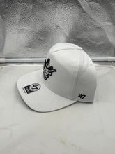 Load image into Gallery viewer, Close-up view of the Texas Longhorns hat with detailed stitching and adjustable snapback feature.
