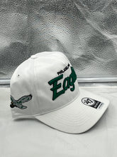 Load image into Gallery viewer, Philadelphia Eagles NFL &#39;47 Throwback White Script Hitch Snapback Adjustable Hat - Casey&#39;s Sports Store
