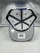 Load image into Gallery viewer, Close-up of the New York Mets MLB &#39;47 Brand White Diamond Hitch Adjustable Snapback Hat, featuring intricate stitching and the iconic Mets logo.
