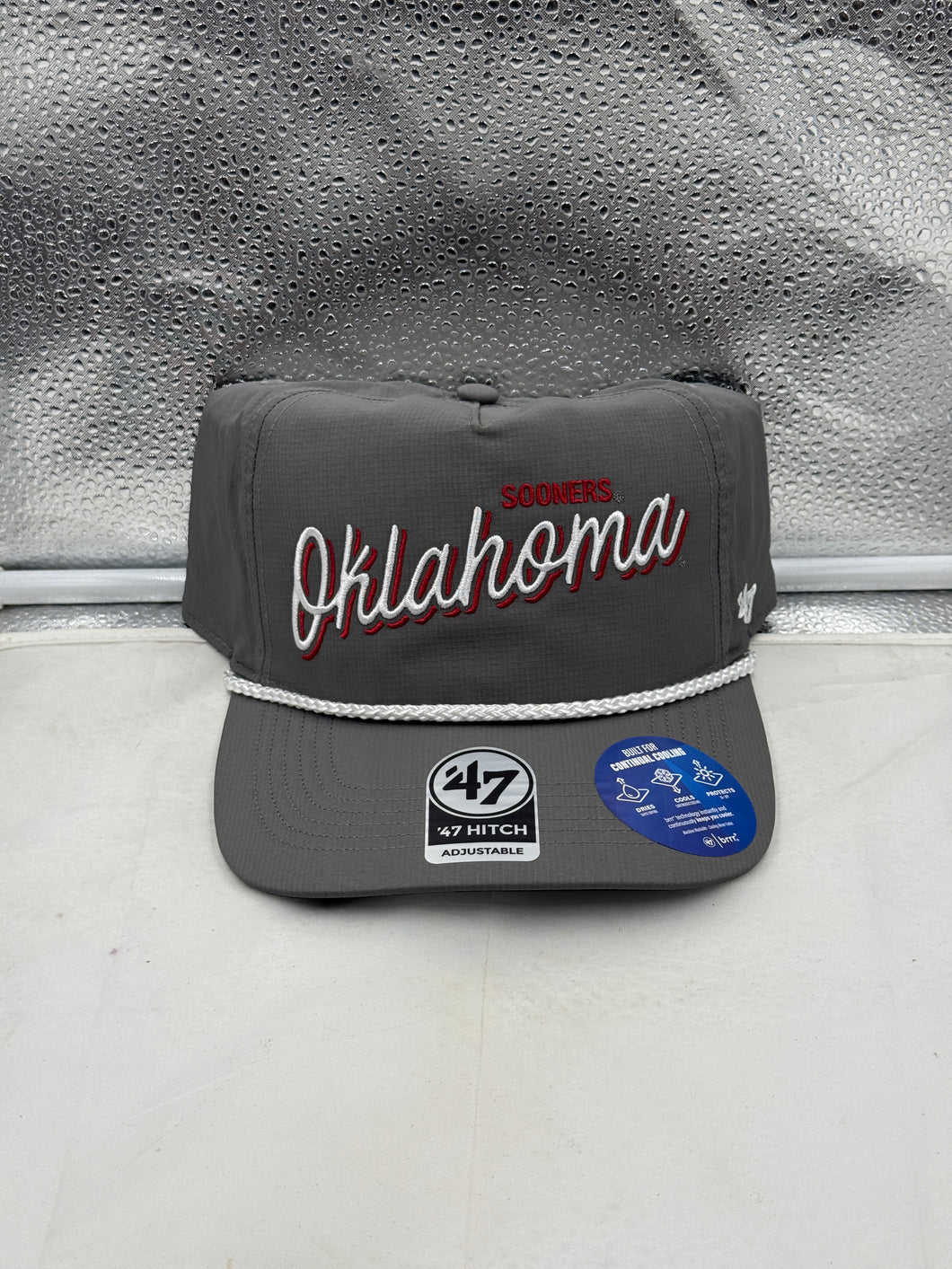 Oklahoma Sooners hat - Gray Script Hitch Rope Adjustable Snapback Hat from '47 Brand showcasing stylish design and team pride.