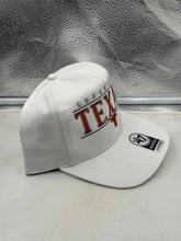 Load image into Gallery viewer, Texas Longhorns NCAA &#39;47 Brand White Hitch City Line Adjustable Snapback Hat on a neutral background, emphasizing its adjustable fit.
