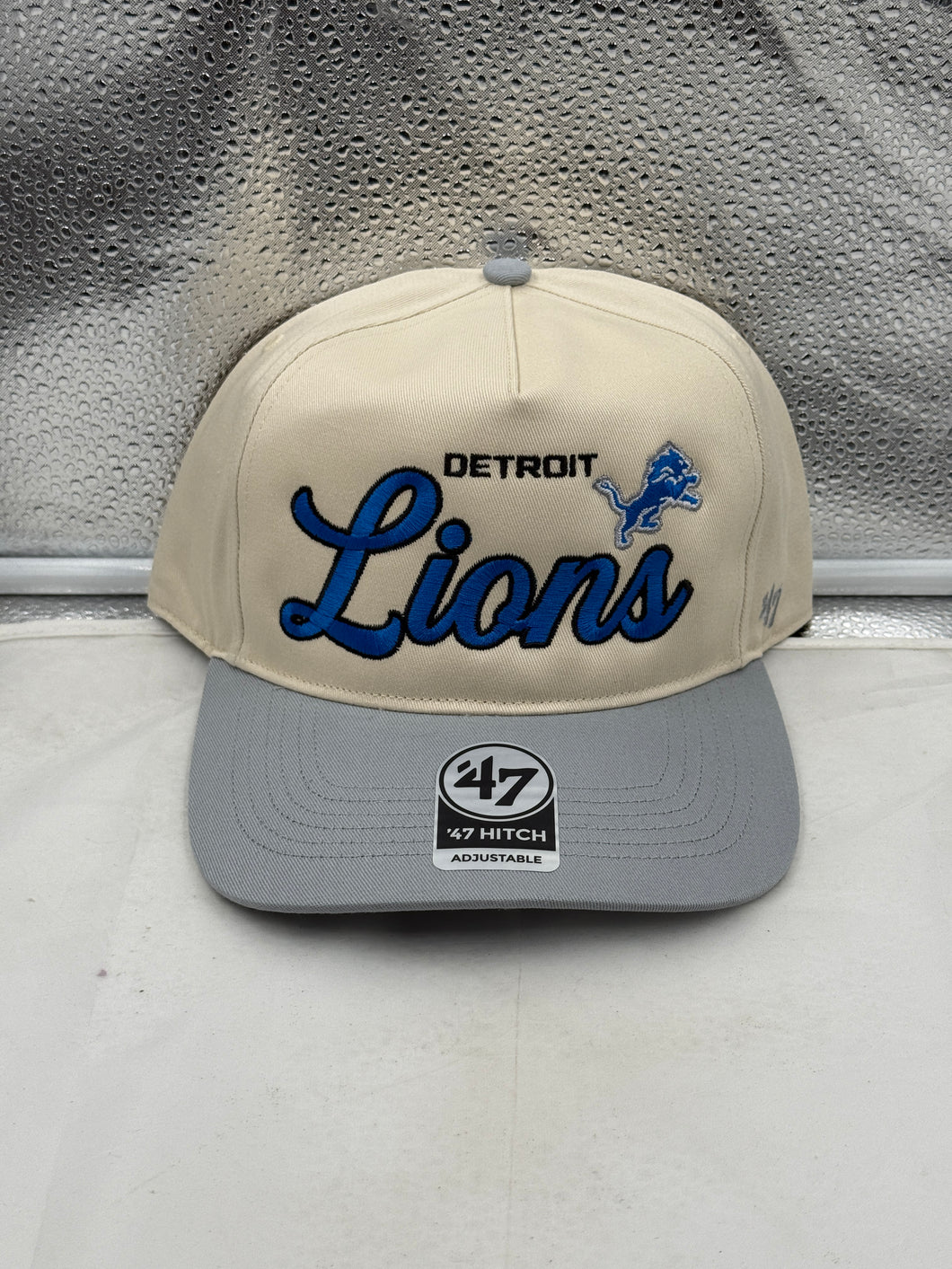 Detroit Lions NFL '47 Brand Natural TT Script Hitch Snapback Adjustable Hat front view showcasing the embroidered team logo.