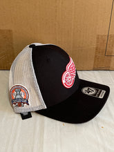 Load image into Gallery viewer, Detroit Red Wings NHL &#39;47 Brand Black Trucker Mesh Adjustable Snapback Hat - Casey&#39;s Sports Store
