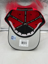 Load image into Gallery viewer, Close-up view of Georgia Bulldogs NCAA &#39;47 Brand Red TT Diamond Hitch Snapback Adjustable Hat, featuring adjustable snapback closure and high-quality durable fabric for comfort and longevity.
