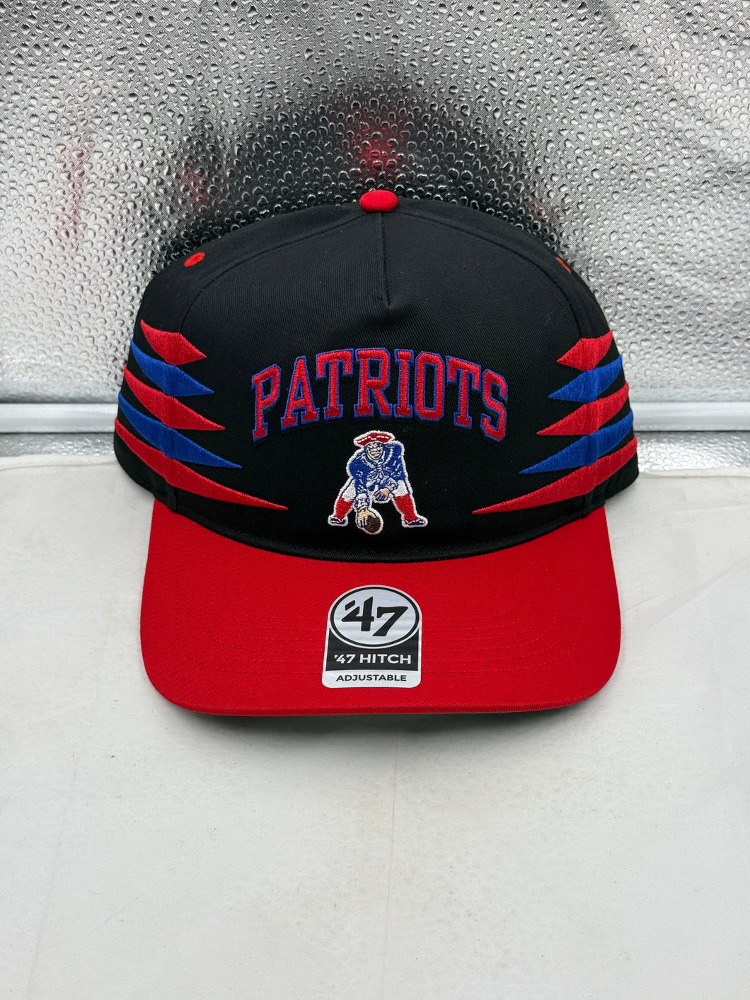 New England Patriots NFL '47 Brand Black Diamond Hitch Snapback Adjustable Hat showcasing a stylish black diamond pattern on a sleek cap, perfect for fans.