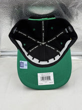 Load image into Gallery viewer, Oregon Ducks NCAA &#39;47 Brand Black Diamond Hitch Snapback Adjustable Hat - Emblazoned with the bold Oregon Ducks logo, perfect for game day or casual wear.
