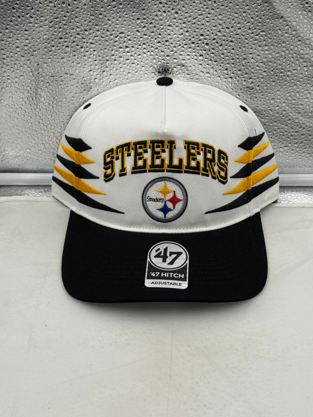 Pittsburgh Steelers NFL '47 Brand White TT Diamond Hitch Snapback Adjustable Hat showcasing a stylish diamond hitch pattern and bold Steelers logo.