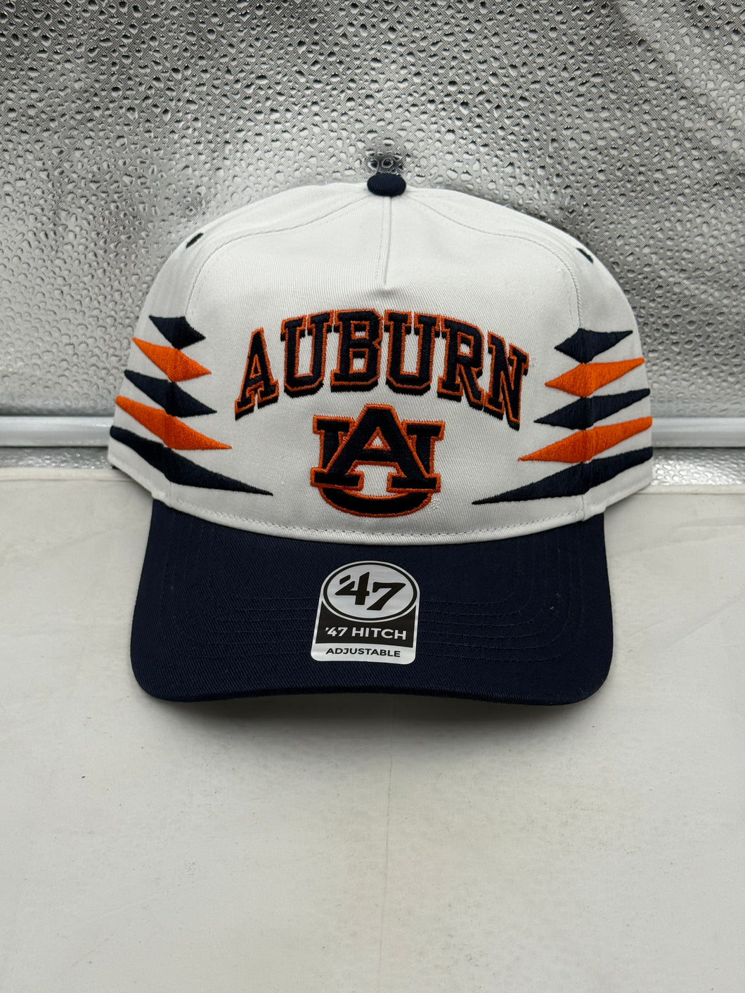 Auburn Tigers hat featuring NCAA '47 Brand White TT Diamond Hitch Snapback Adjustable design, showcasing the iconic Tigers logo.