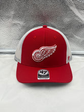 Load image into Gallery viewer, Detroit Red Wings NHL &#39;47 Brand Red Trucker Mesh Adjustable Snapback Hat - Casey&#39;s Sports Store
