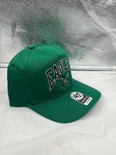 Load image into Gallery viewer, Philadelphia Eagles NFL &#39;47 Brand Throwback Green Hitch Snapback Adjustable Hat - Casey&#39;s Sports Store
