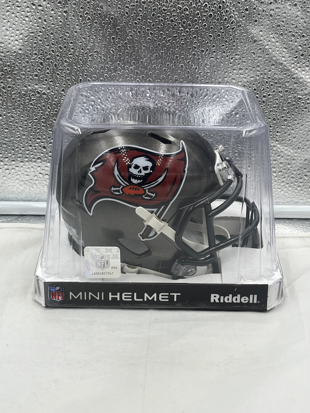 Tampa Bay Buccaneers NFL Throwback Gray Riddell Speed Mini Helmet