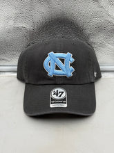 Load image into Gallery viewer, North Carolina Tar Heels hat in gray color, featuring adjustable strapback design from '47 Brand for ultimate comfort and style.
