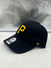 Load image into Gallery viewer, Close-up of the embroidered Pittsburgh Pirates logo on the black Clean Up Adjustable Strapback Hat by &#39;47 Brand.

