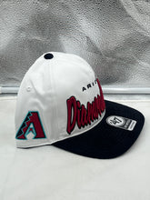 Load image into Gallery viewer, Arizona Diamondbacks MLB &#39;47 White Two Tone Script Hitch Adjustable Snapback Hat displayed sideways highlighting the snapback closure.

