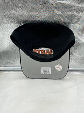 Load image into Gallery viewer, Flat lay of the San Francisco Giants MLB &#39;47 Brand Throwback Black Hitch Adjustable Snapback Hat featuring the bold black color and vintage-inspired style, perfect for fans.
