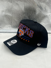 Load image into Gallery viewer, New York Knicks NBA &#39;47 Brand Black Roscoe Hitch Snapback Adjustable Hat - Casey&#39;s Sports Store
