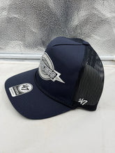 Load image into Gallery viewer, Side view of the New York Yankees MLB '47 Brand Throwback Navy Hitch Rope Adjustable Snapback Hat highlighting the adjustable strap for a perfect fit.
