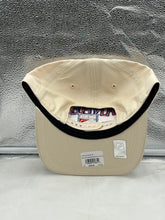 Load image into Gallery viewer, a tan hat with a black brimmed peak
