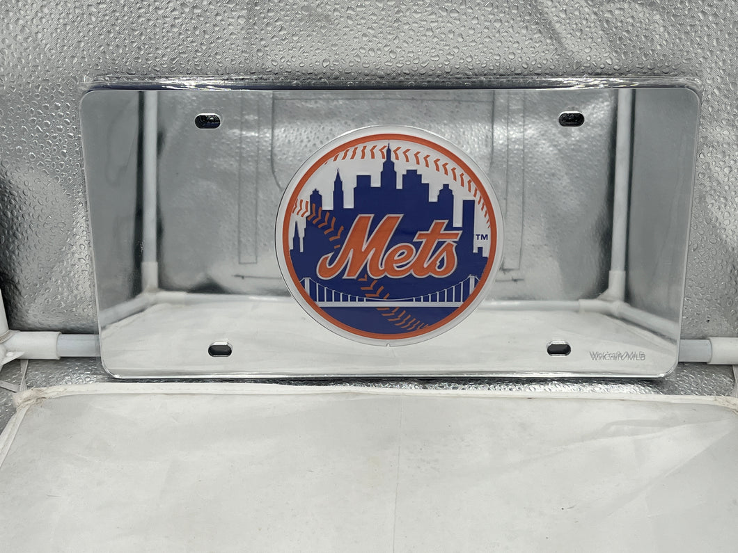 New York Mets MLB Silver Lasercut License Plate by WinCraft showcasing detailed design and high-quality materials for fan support and car decoration.