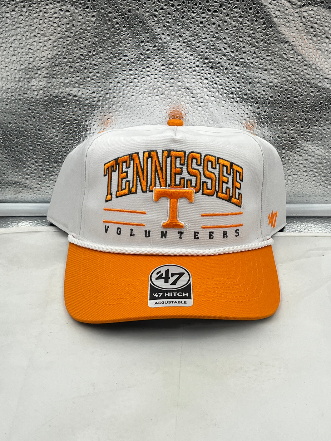 Tennessee Volunteers NCAA '47 Brand White TT Hitch Rope Adjustable Snapback Hat displayed on a neutral background, showcasing the classic design and rope detail.