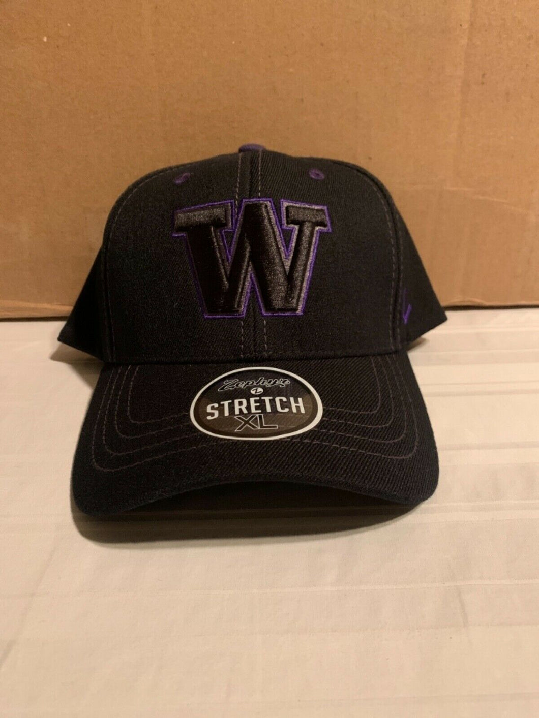 Washington Huskies NCAA Zephyr Black Stretch Fit Size XL Hat Cap - Casey's Sports Store