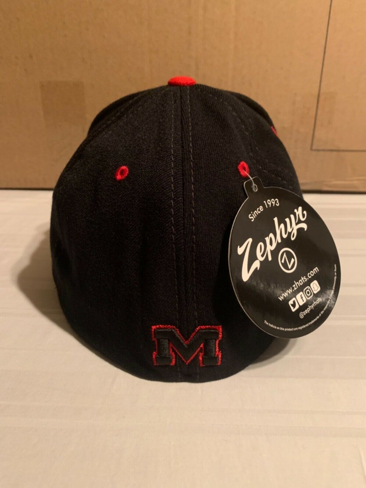 Louisville Cardinals NCAA Zephyr Black One Size Stretch Fit Hat Cap